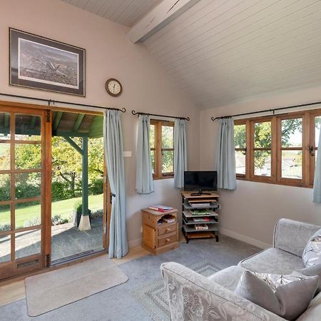 Beautiful Cottage With Stunning Views In Box Box  Zewnętrze zdjęcie