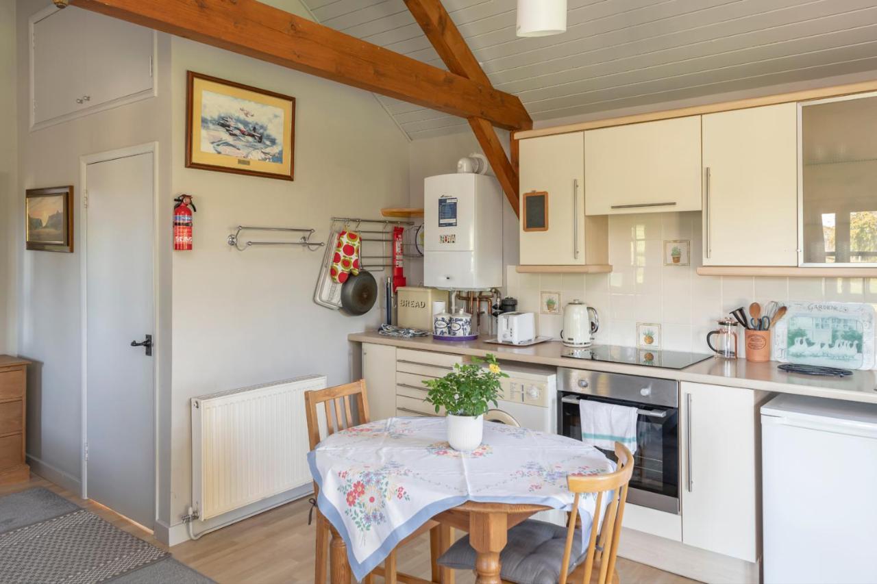 Beautiful Cottage With Stunning Views In Box Box  Zewnętrze zdjęcie