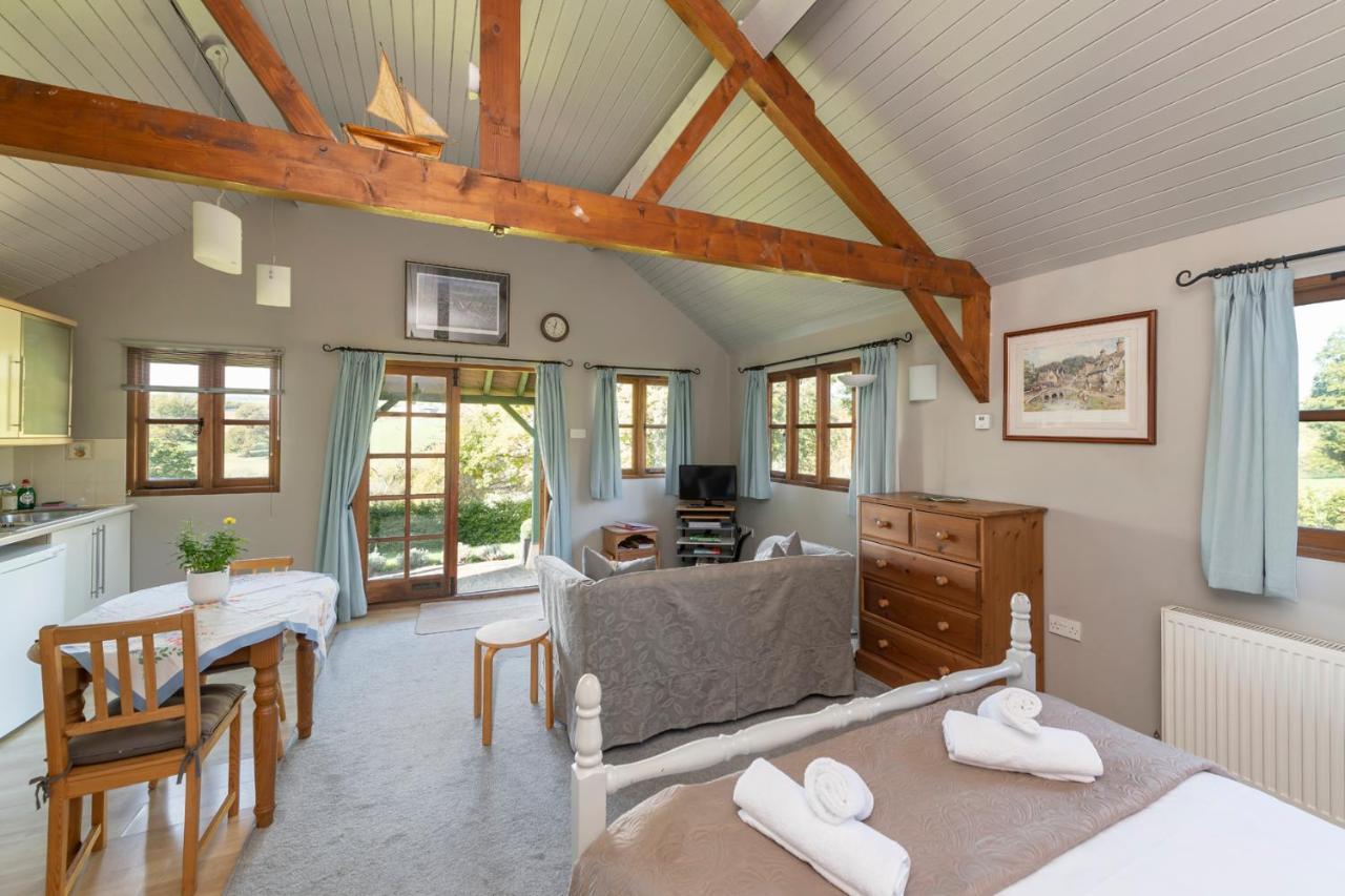Beautiful Cottage With Stunning Views In Box Box  Zewnętrze zdjęcie